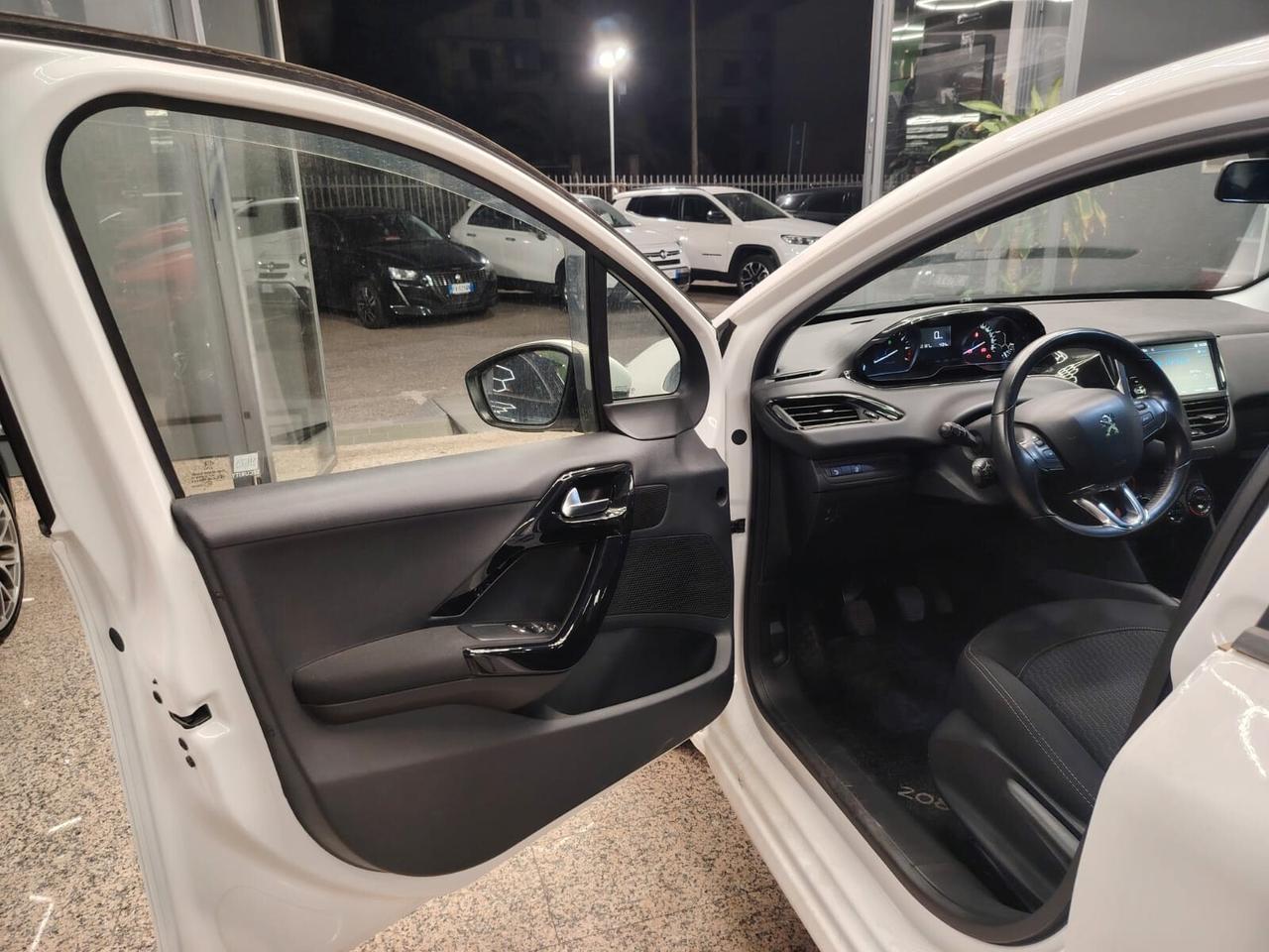 Peugeot 208 PureTech 82 5p. GPL