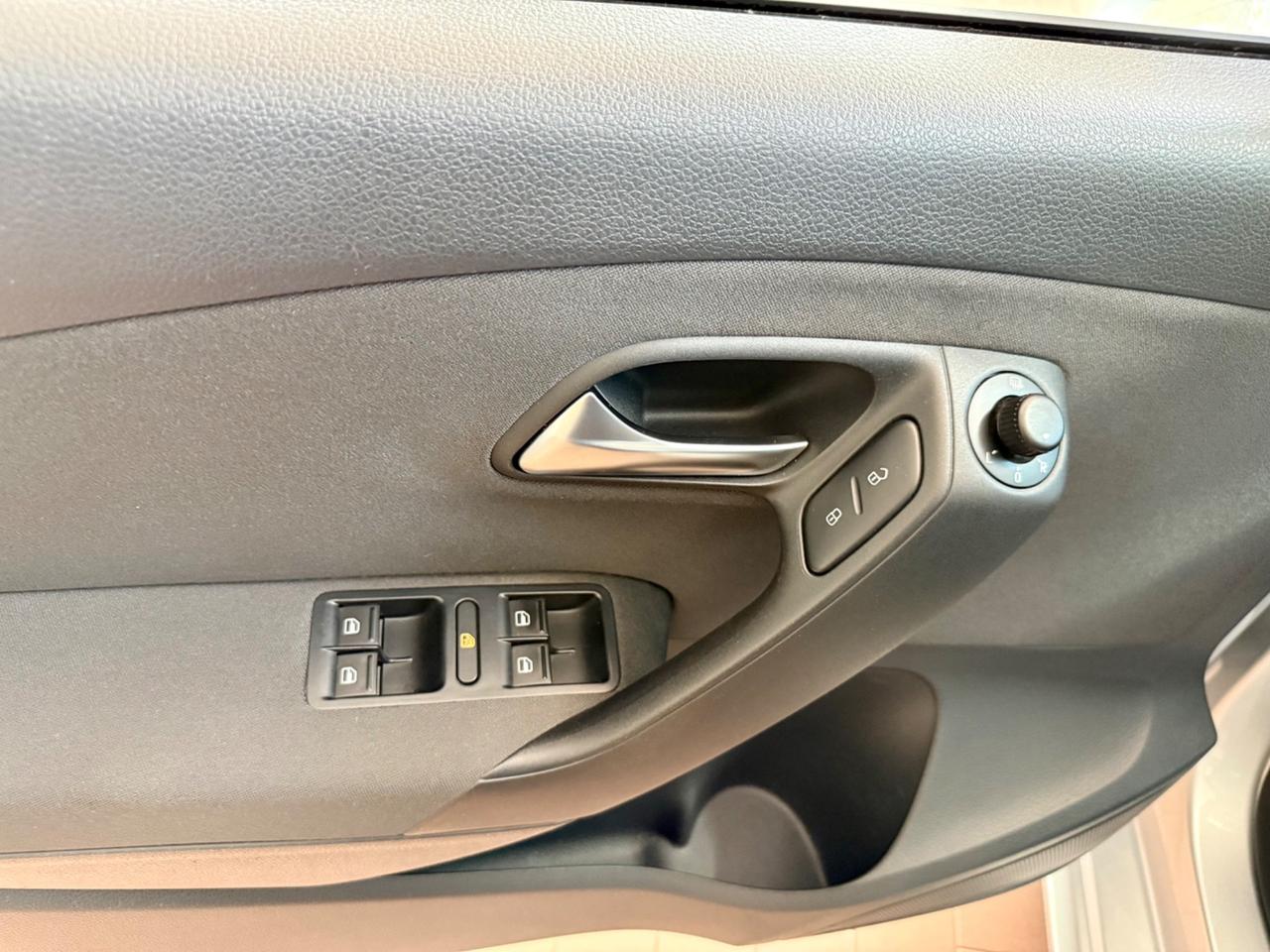 VW Polo 1.2 benzina 69cv Neopatentati