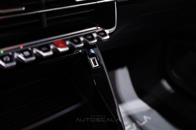 PEUGEOT 208 e 136cv 5 porte Active Pack