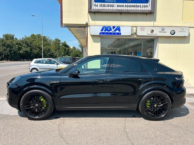 Porsche Cayenne Coupé 3.0 V6 E-Hybrid SUBENTRO LEASING