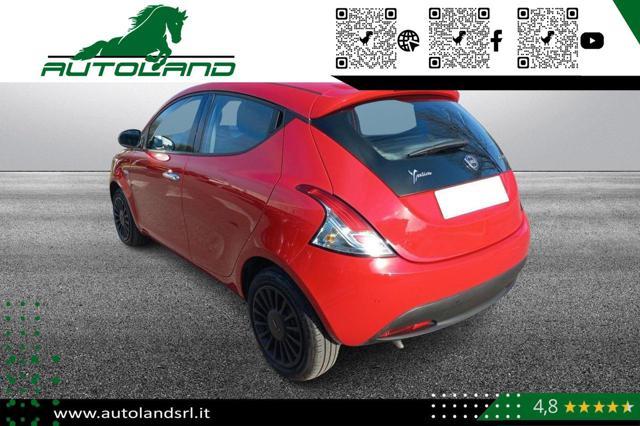 LANCIA Ypsilon 1.0 FireFly 5 porte S&S Hybrid Ecochic Silver