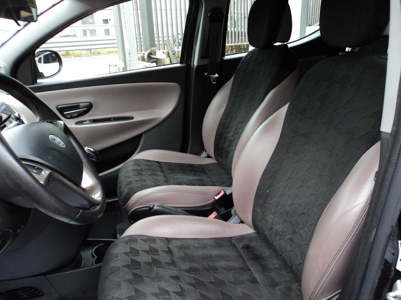 Lancia Ypsilon 1.2 69 CV 5 porte Elle