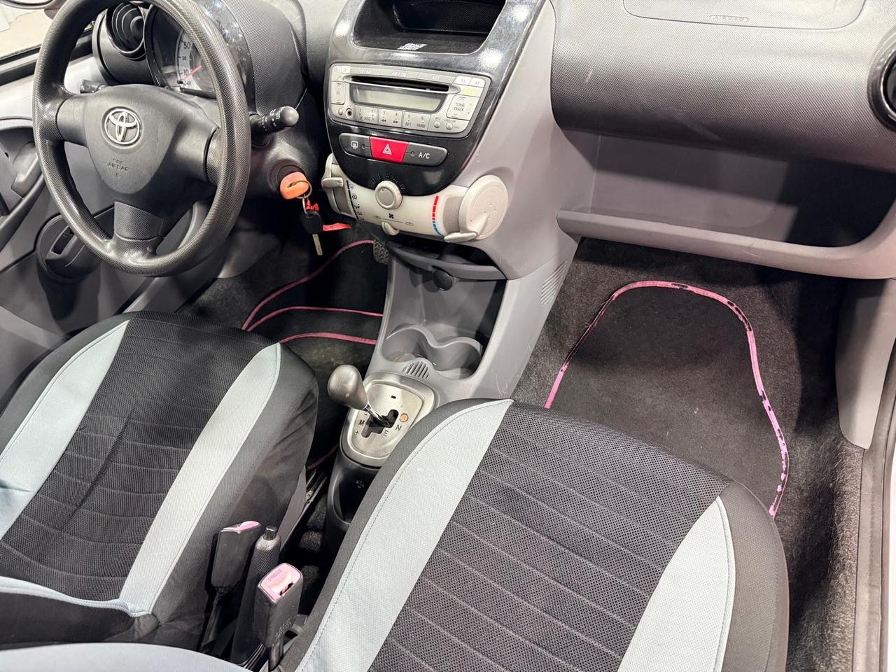 Toyota Aygo 1.0 12V VVT-i 3 porte AUTOMATICA OK NEOPATENTATI