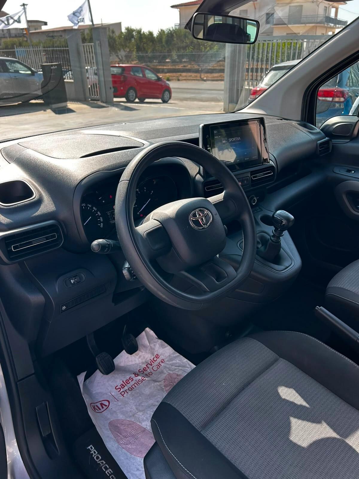 Toyota Proace Verso 1.5D L0 D Lounge