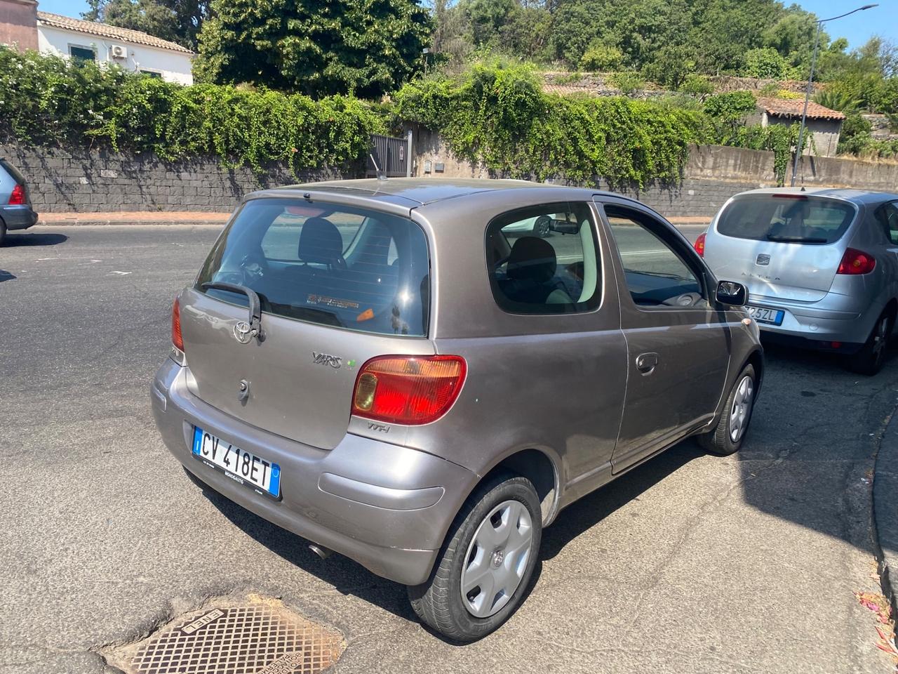 Toyota Yaris 1.0i 16V cat 3 porte Sol