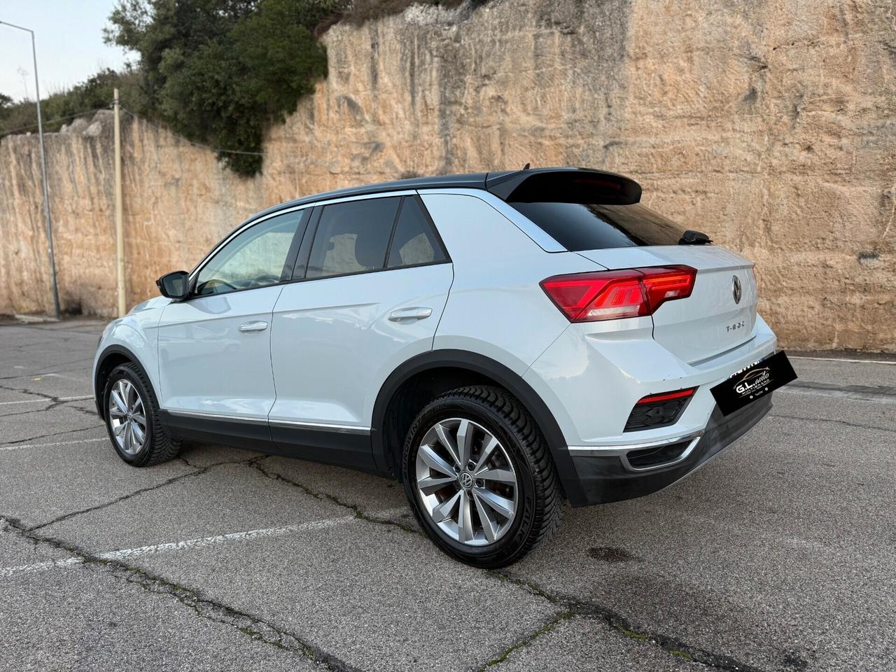 Volkswagen T-Roc/1.0 TSI 116 CV/CAR PLAY/CERCHI 17"/NEO