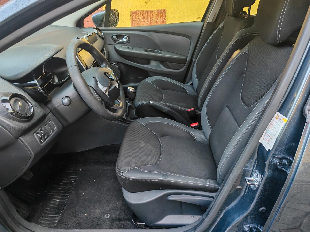 Renault Clio 1.2 75CV 5 porte Incidentata/Sinistrata