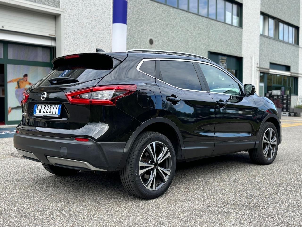 Nissan Qashqai 1.5 dCi 115 CV *TETTO*CERCHI*CAM360*NAVI*