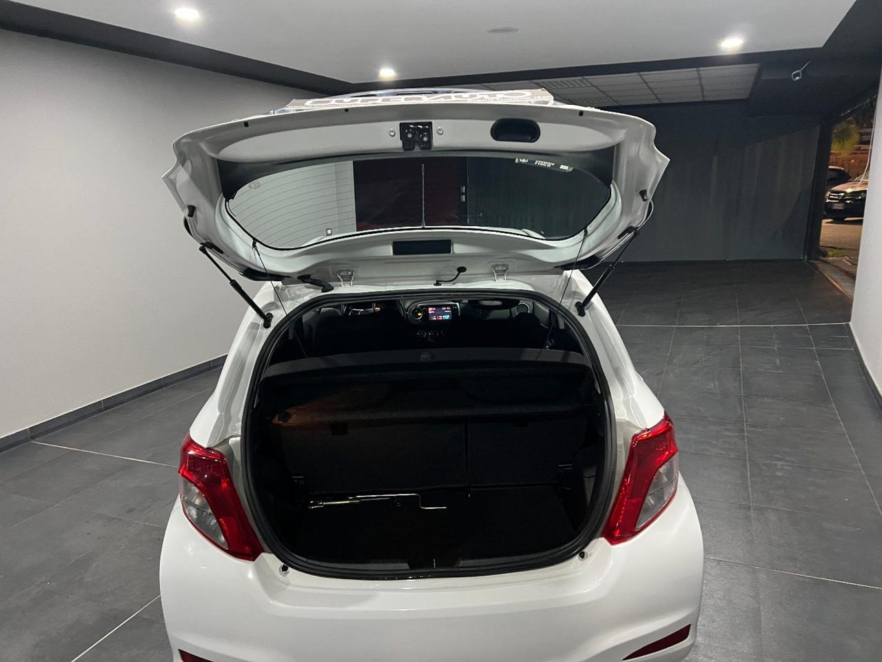 Toyota Yaris 1.0 5 porte Sol