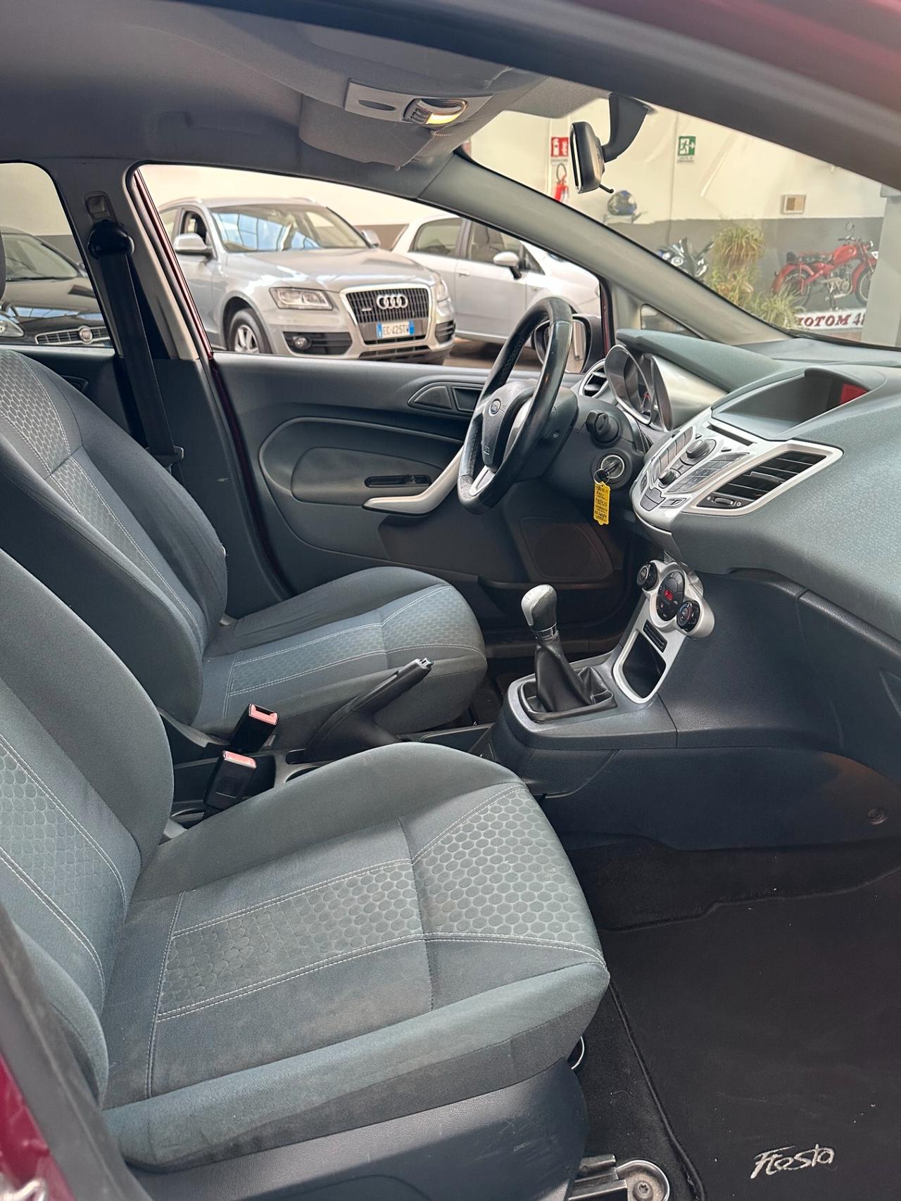 Ford Fiesta 1.2 Benz (Euro 5), Uni Proprie, si neopat, impeccabile