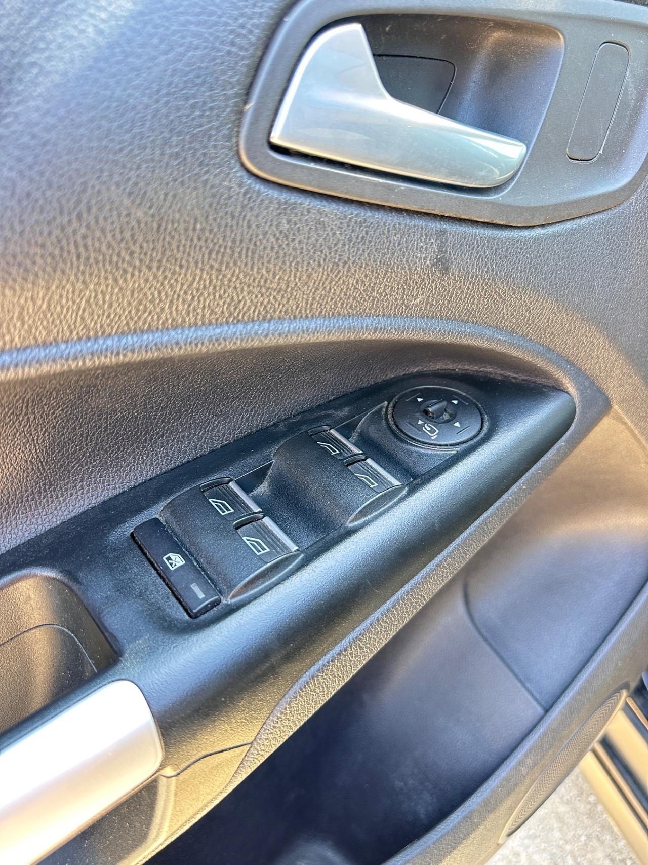 Ford Gran Tourneo Connect Titanium-2017 TETTO/NAVI/19"