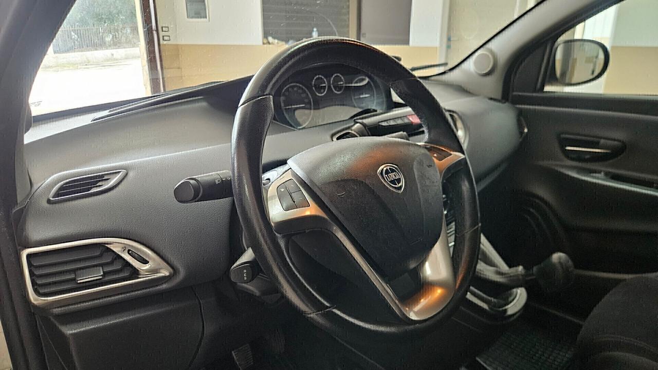 Lancia Ypsilon 1.3 MJT 16V 95 CV 5 porte S&S Gold