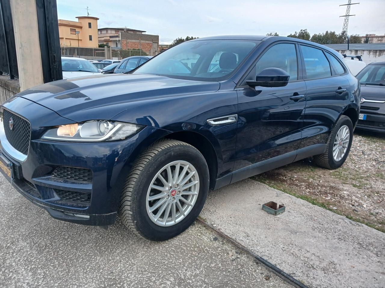 Jaguar F-Pace 2.0 D 240 CV AWD aut. Pure