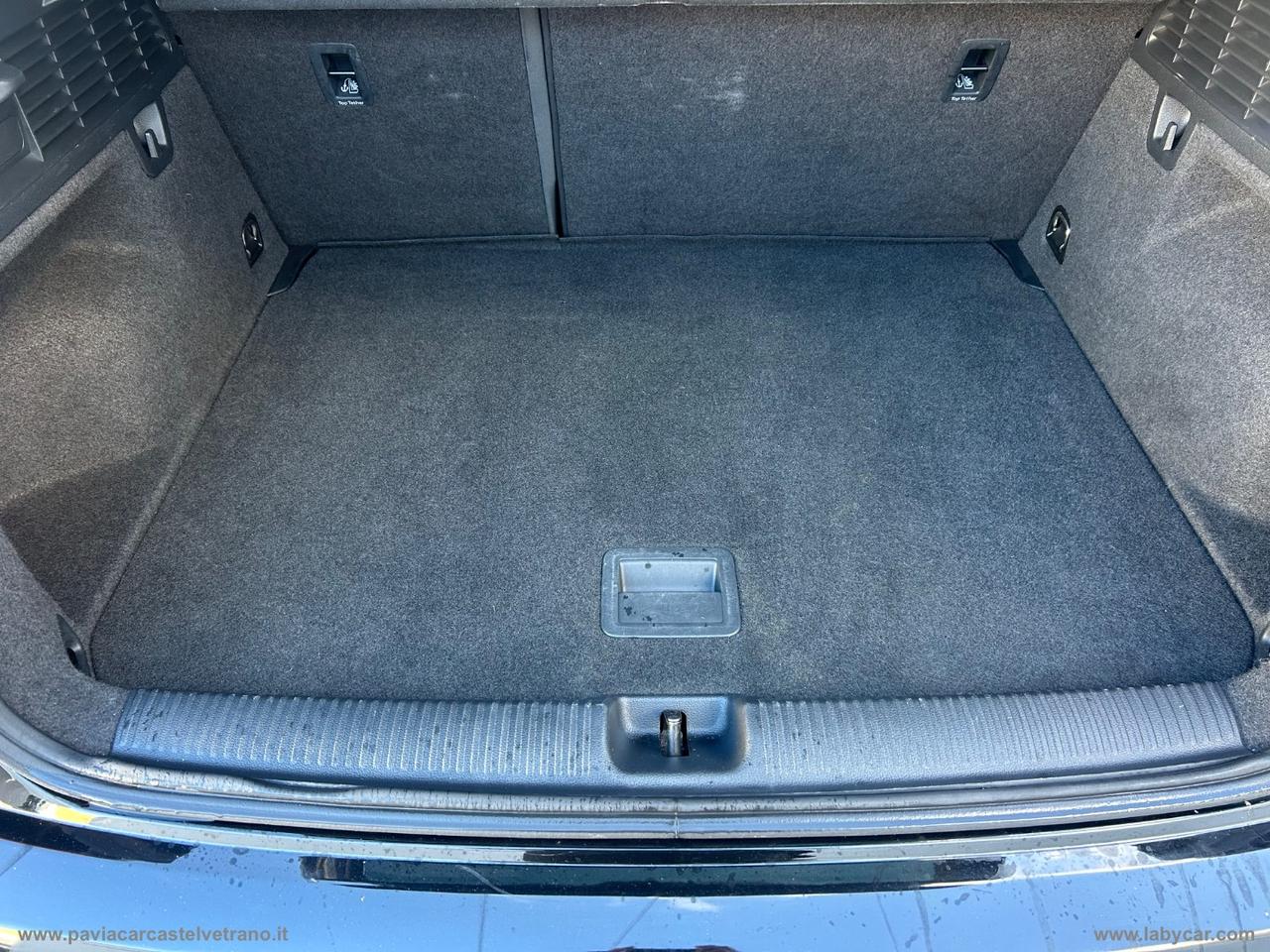 AUDI Q2 30 TDI S tronic Identity Black