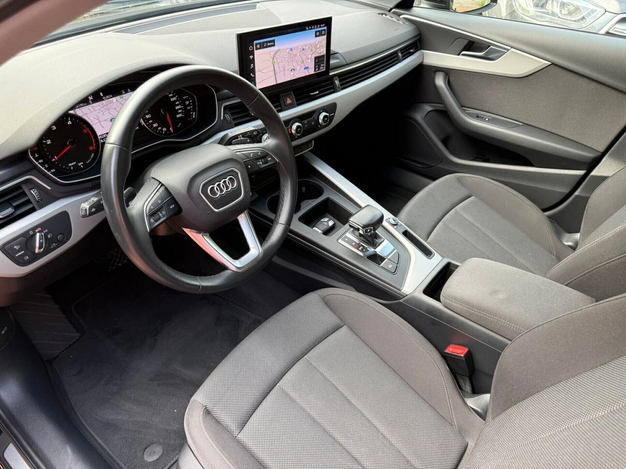 Audi A4 Avant 30 TDI/136 CV S tronic Business