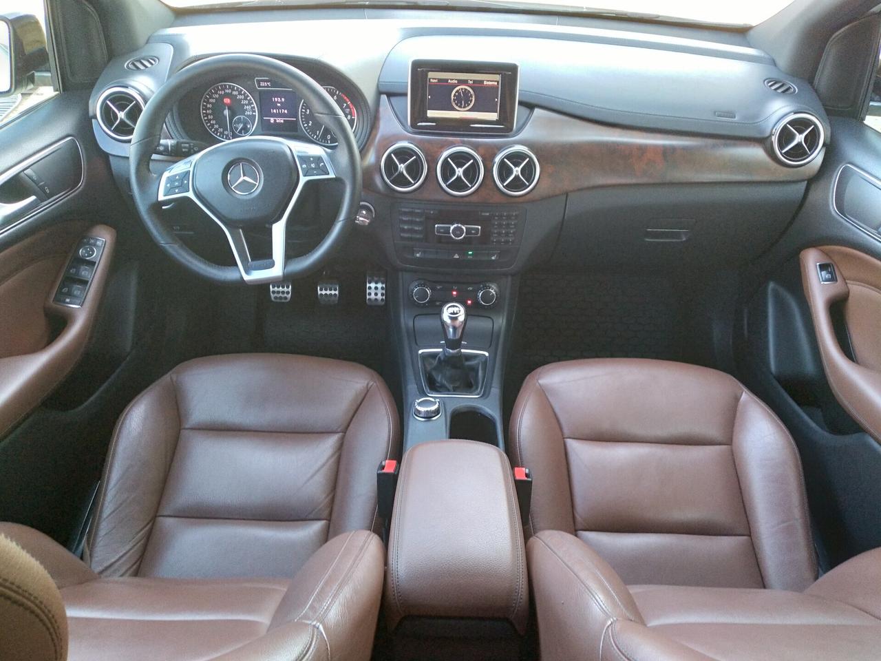 Mercedes-benz B 200 Premium