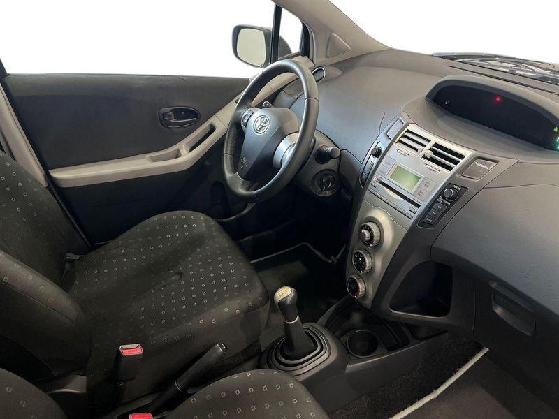Toyota Yaris Yaris 5p 1.0