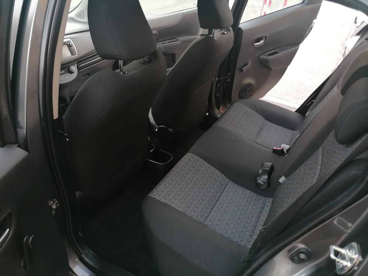 Toyota Yaris 1.4 D-4D 5 porte Lounge