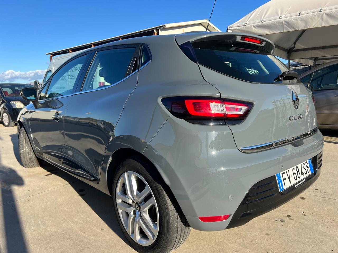 Renault Clio dCi 8V 75 CV 5 porte Moschino Life