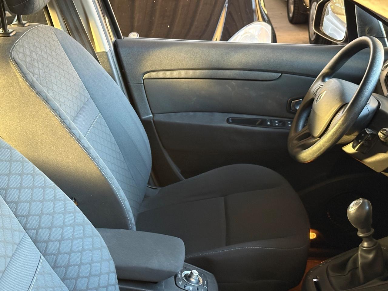 Renault Scenic Scénic X-Mod 1.6 Attractive