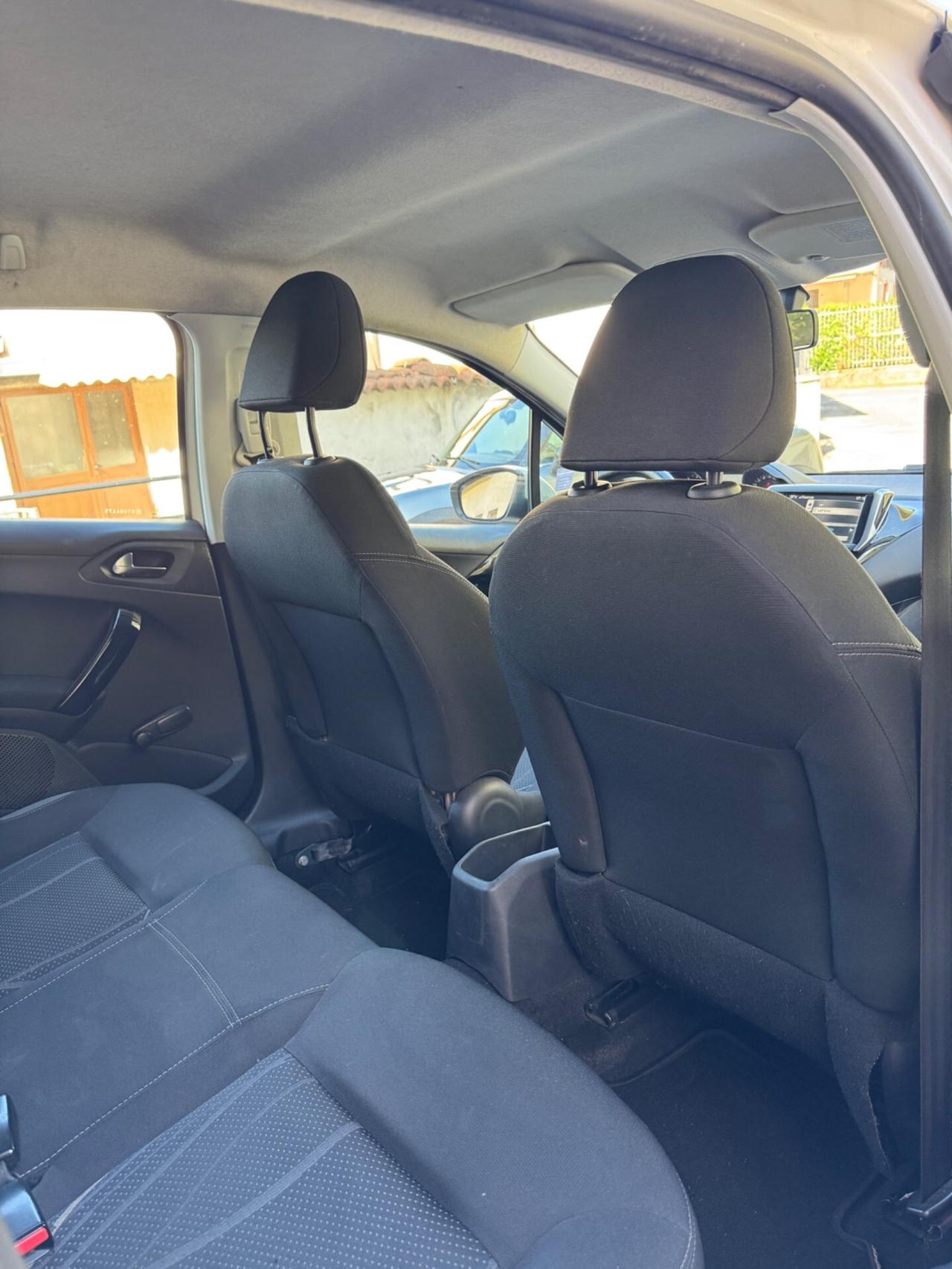 Peugeot 208 1.4 HDi 68 CV 3 porte Active