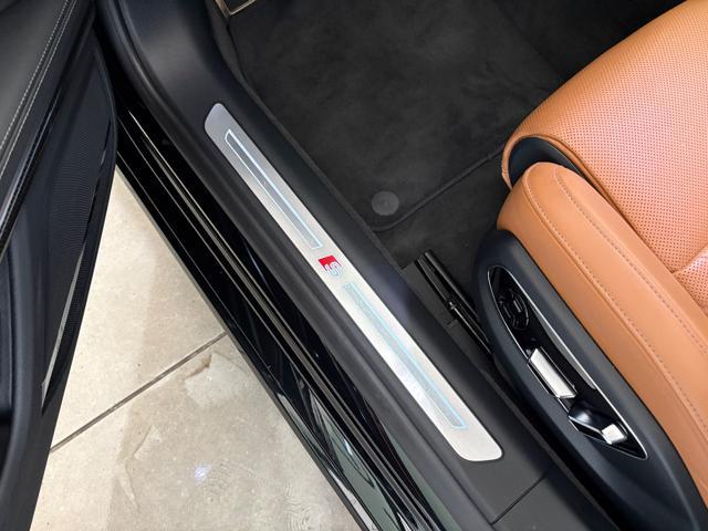 AUDI S8 TFSI quattro tiptronic sport attitude