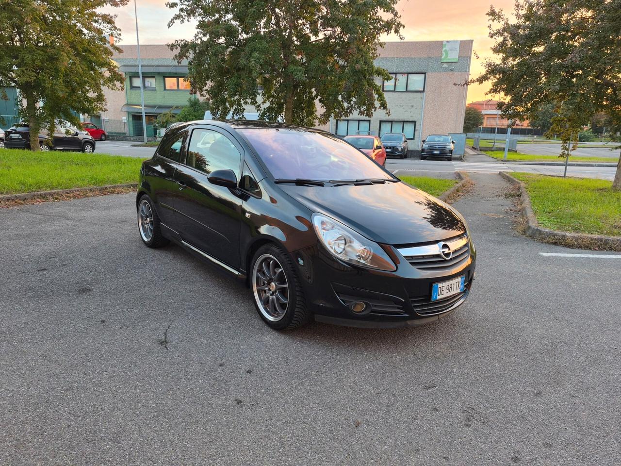 Opel Corsa 1.4 16V 3 porte Sport