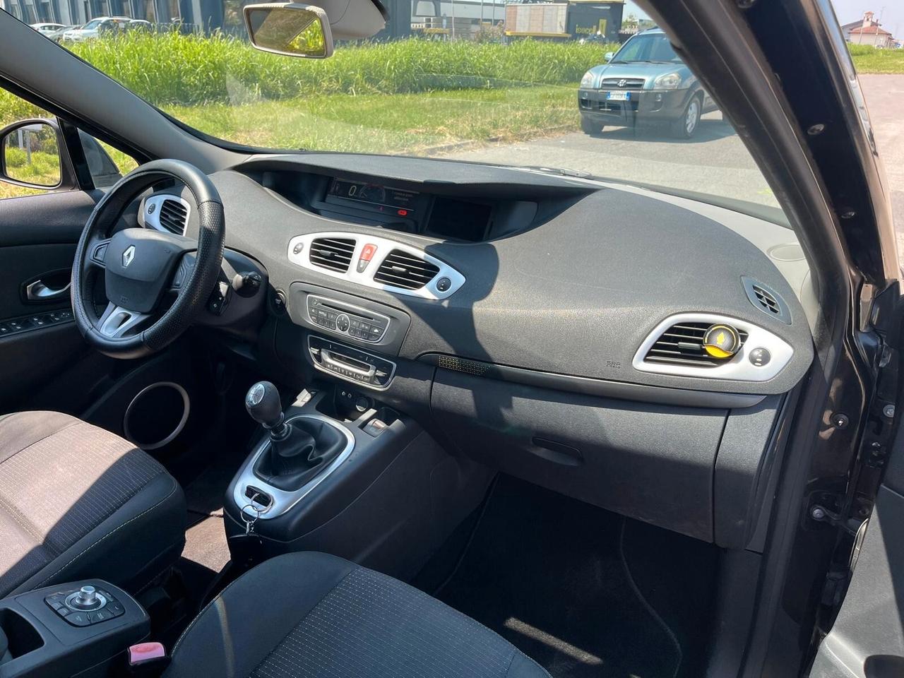 Renault Scenic Scénic 1.9 dCi 130CV Dynamique