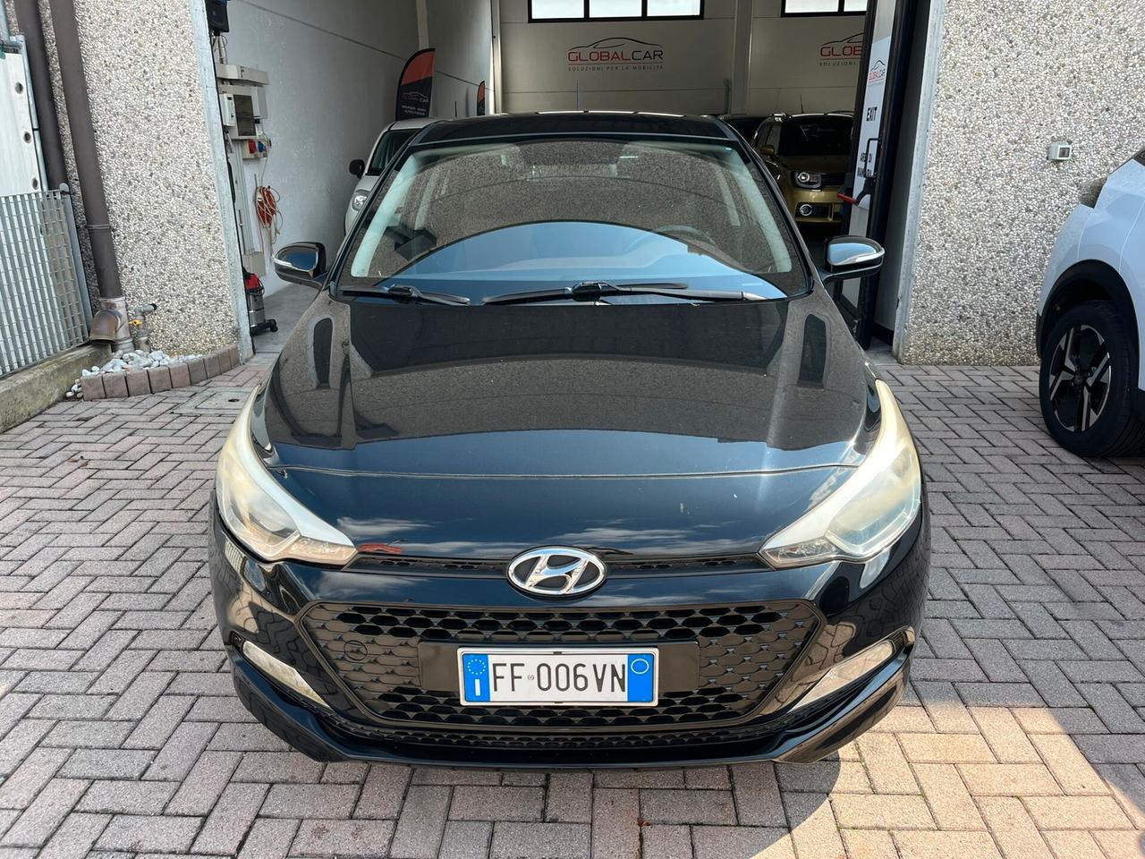 Hyundai i20 1.2 5 porte Blackline 84000km