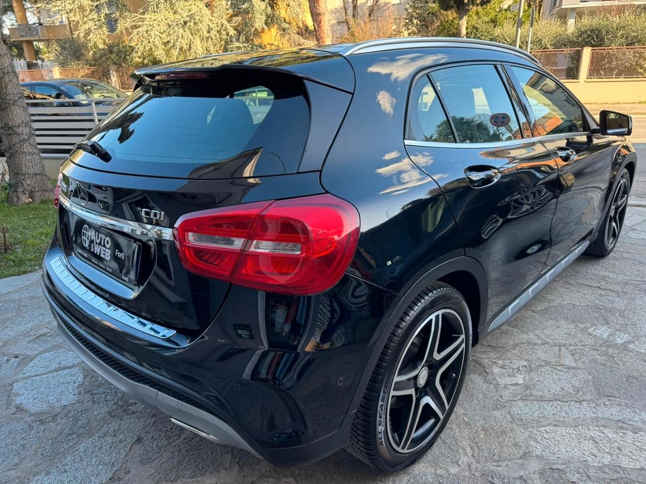 MERCEDES GLA 200 d AUTOMATIC PREMIUM