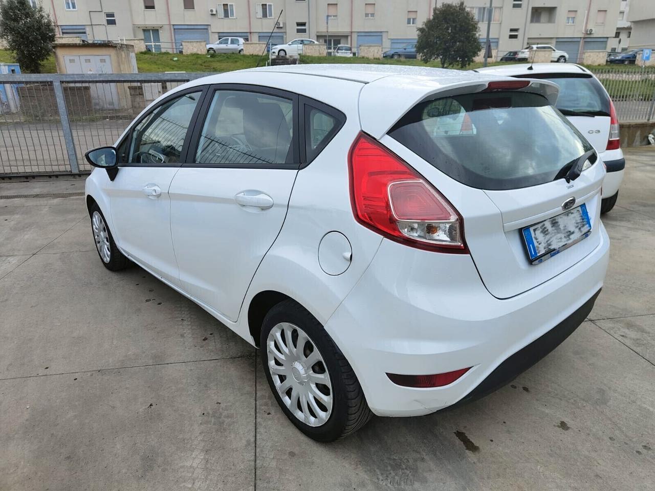 Ford Fiesta 1.5 TDCi 75CV 5 porte Black &amp; White Edition