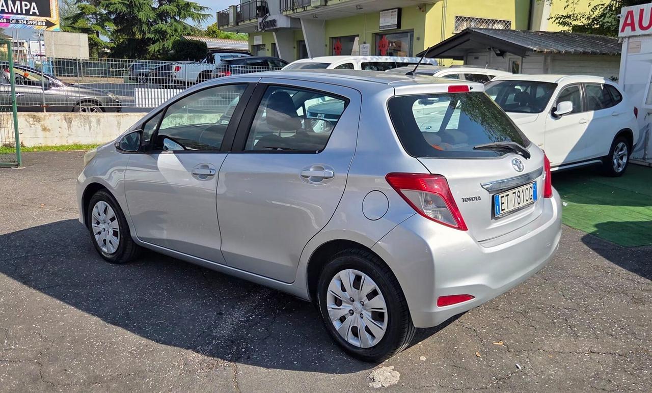 TOYOTA YARIS 1.0 5P LOUNGE