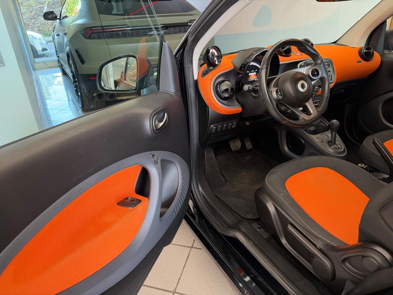 Smart fortwo EQ Prime iva esposta