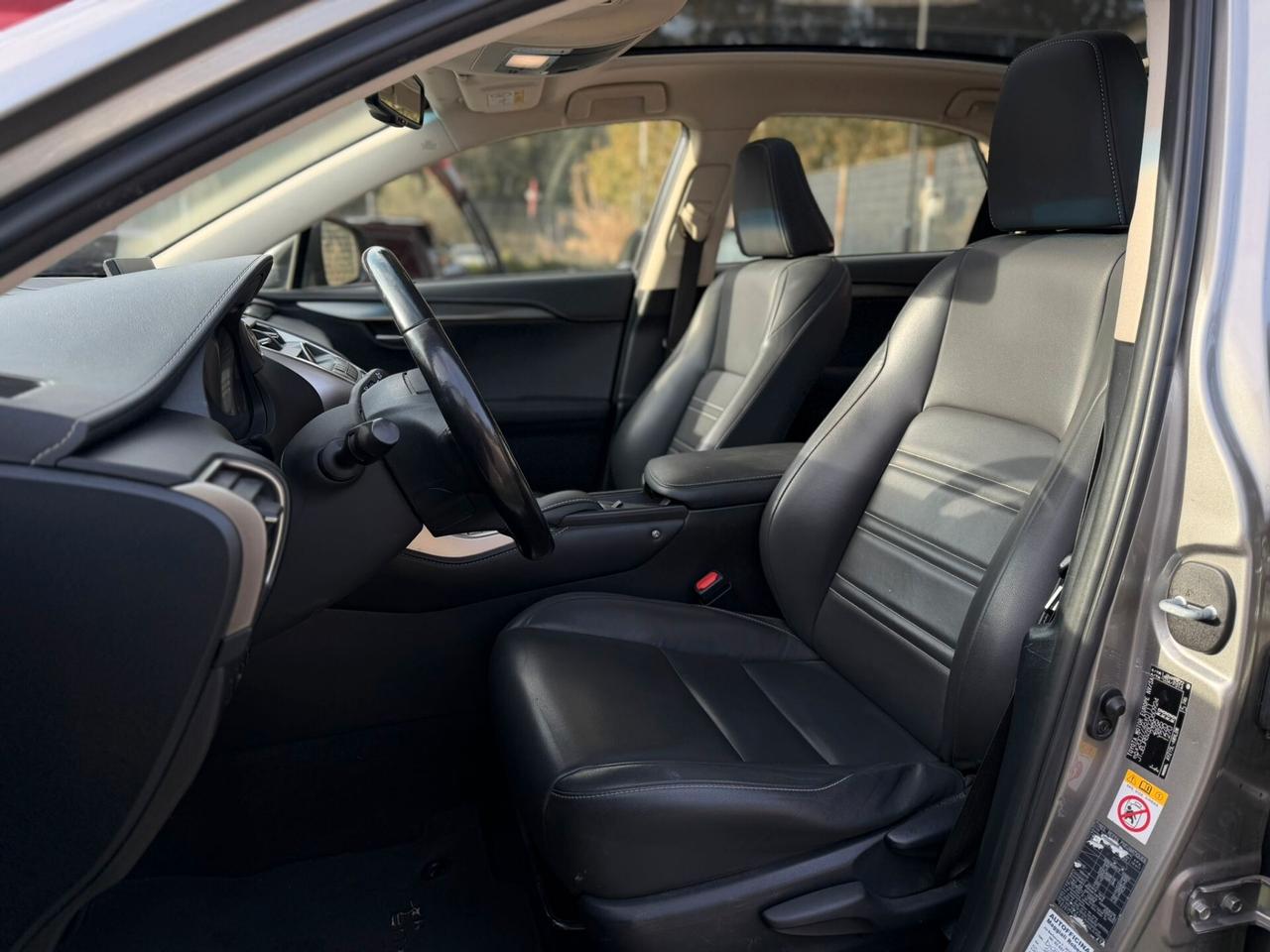 Lexus NX 300h Hybrid 4WD Executive