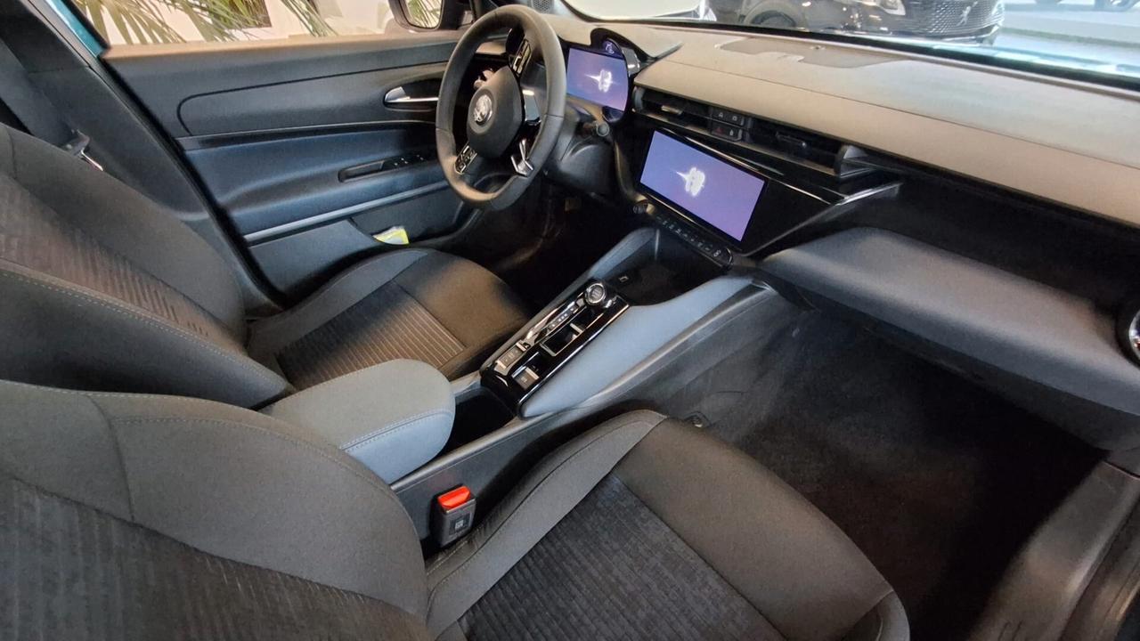 Alfa Romeo Junior 1.2 145 CV Hybrid eDCT6