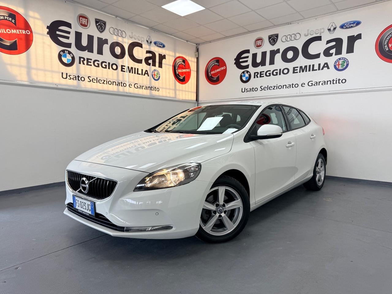 Volvo V40 D2 Inscription 2.0 120cv 07/2018 Euro 6B Neopatentati