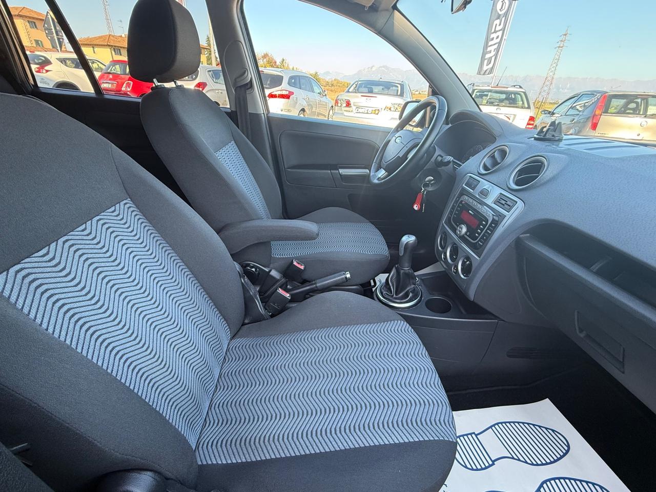 Ford Fusion 1.4 16V 5p. Titanium