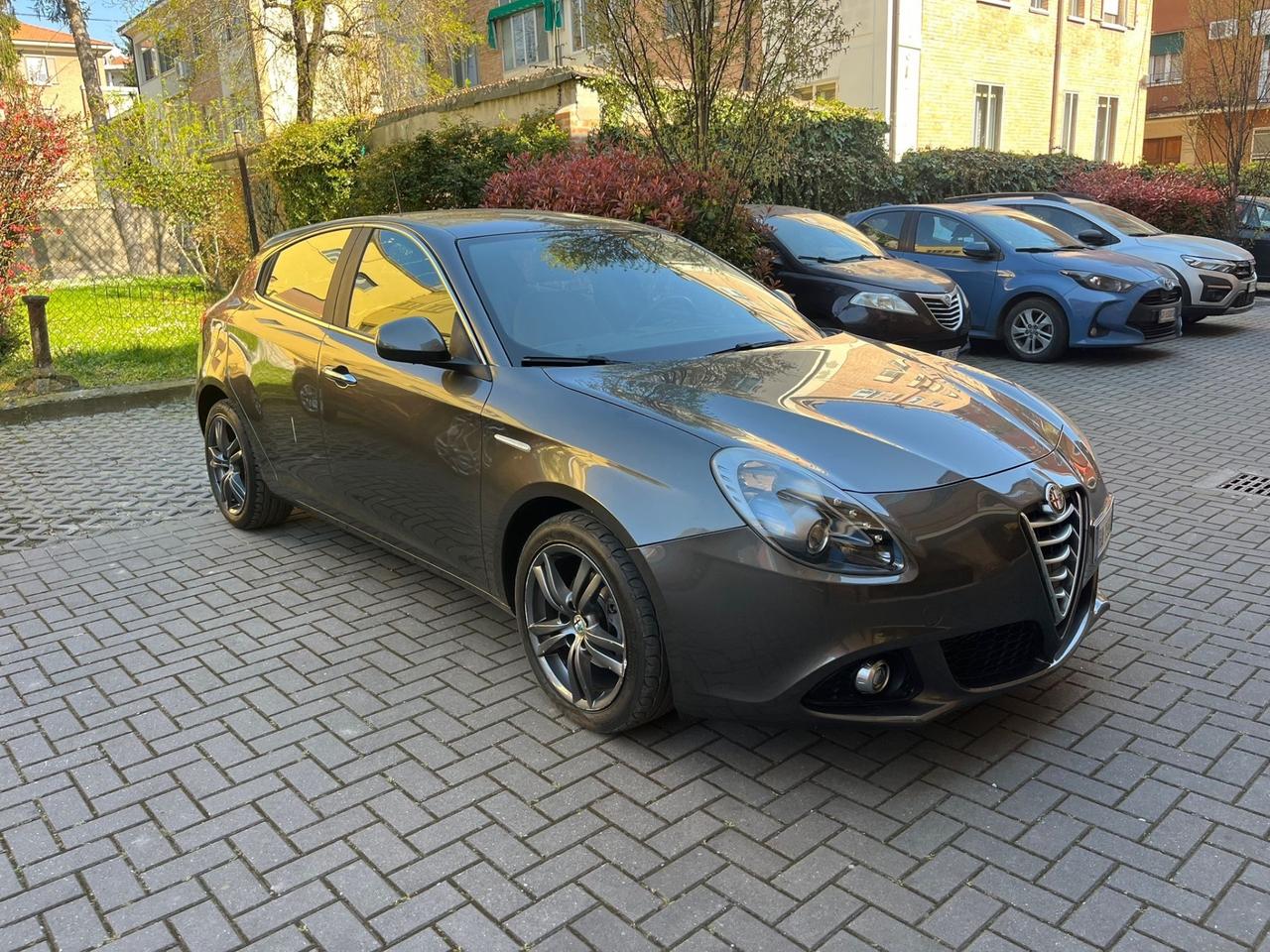 Alfa Romeo Giulietta 1.6 JTDm-2 105 CV Exclusive