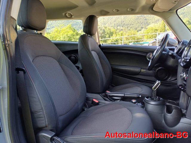 MINI Cooper D 1.5 Cooper D Business Automatica PER NEOPATENTATI