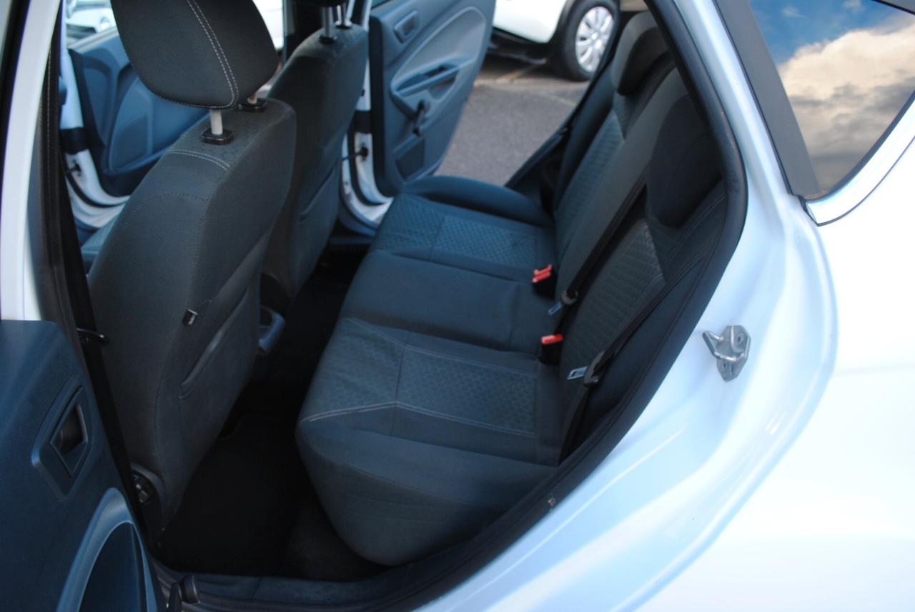 FORD FIESTA 1.2 82 CV OK NEOPATENTATI