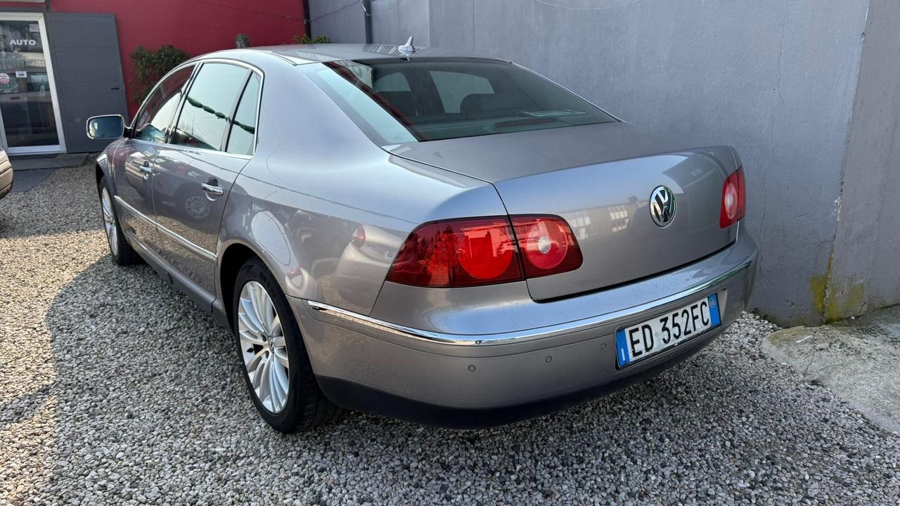 Volkswagen Phaeton 3.0/240 V6 TDI DPF 4mot. tip. 5 posti