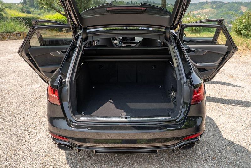 Audi A4 RS4 Avant 2.9 tfsi quattro 450cv tiptronic