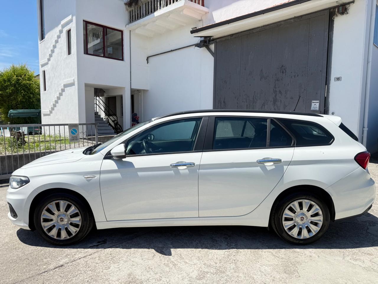 Fiat Tipo 1.6 Mjt DIESEL EURO 6B 2017 NEOPATENTATI