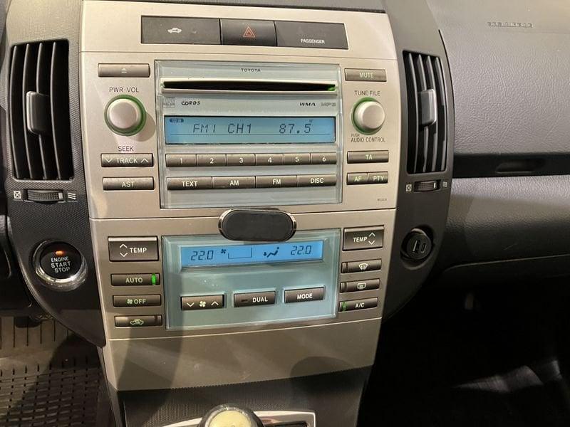 Toyota Corolla Corolla Verso 2.2 d-4d Sol 136cv N1 5p.ti Autocarro