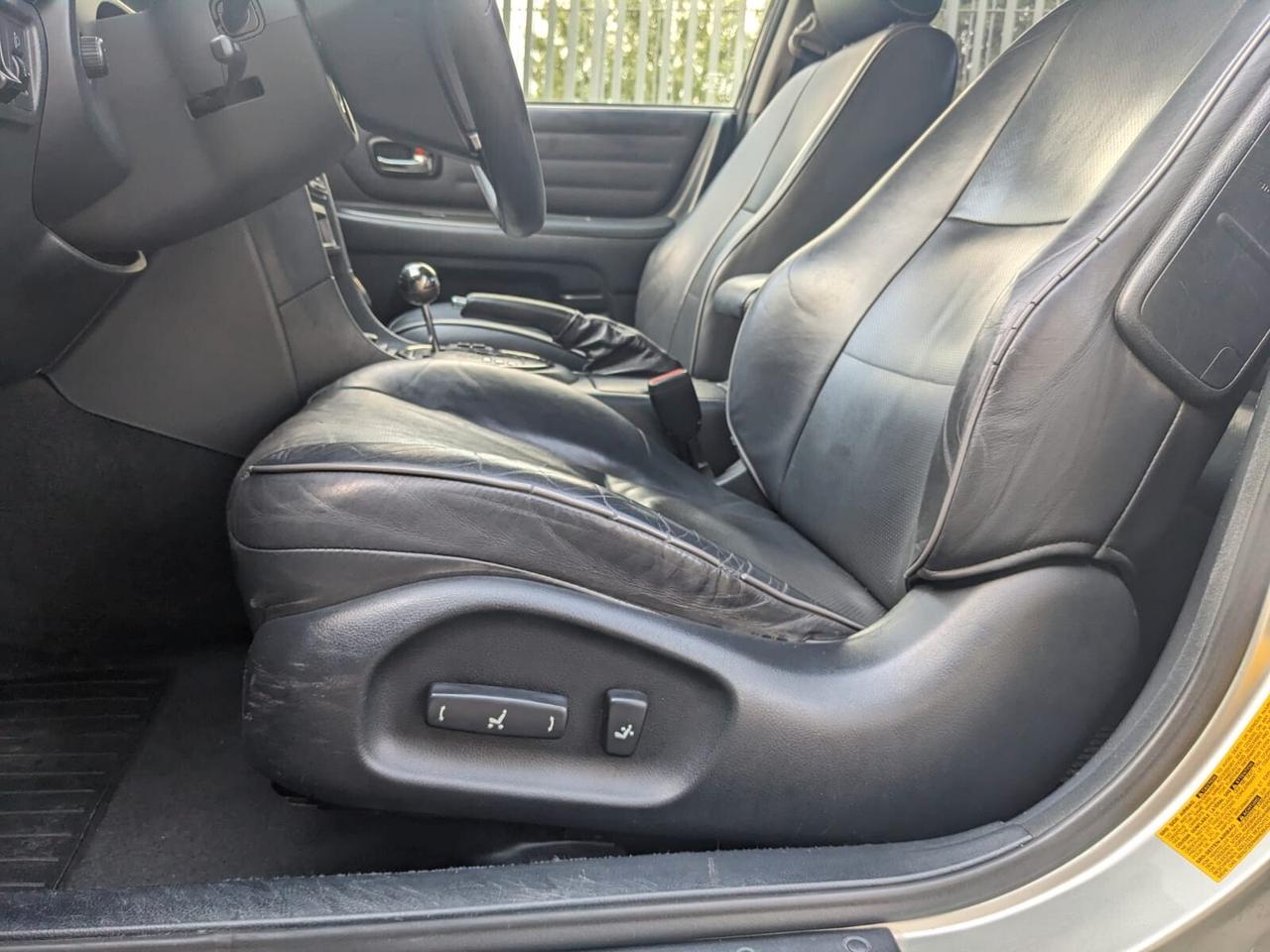 Lexus IS 200 2.0 Silver auto