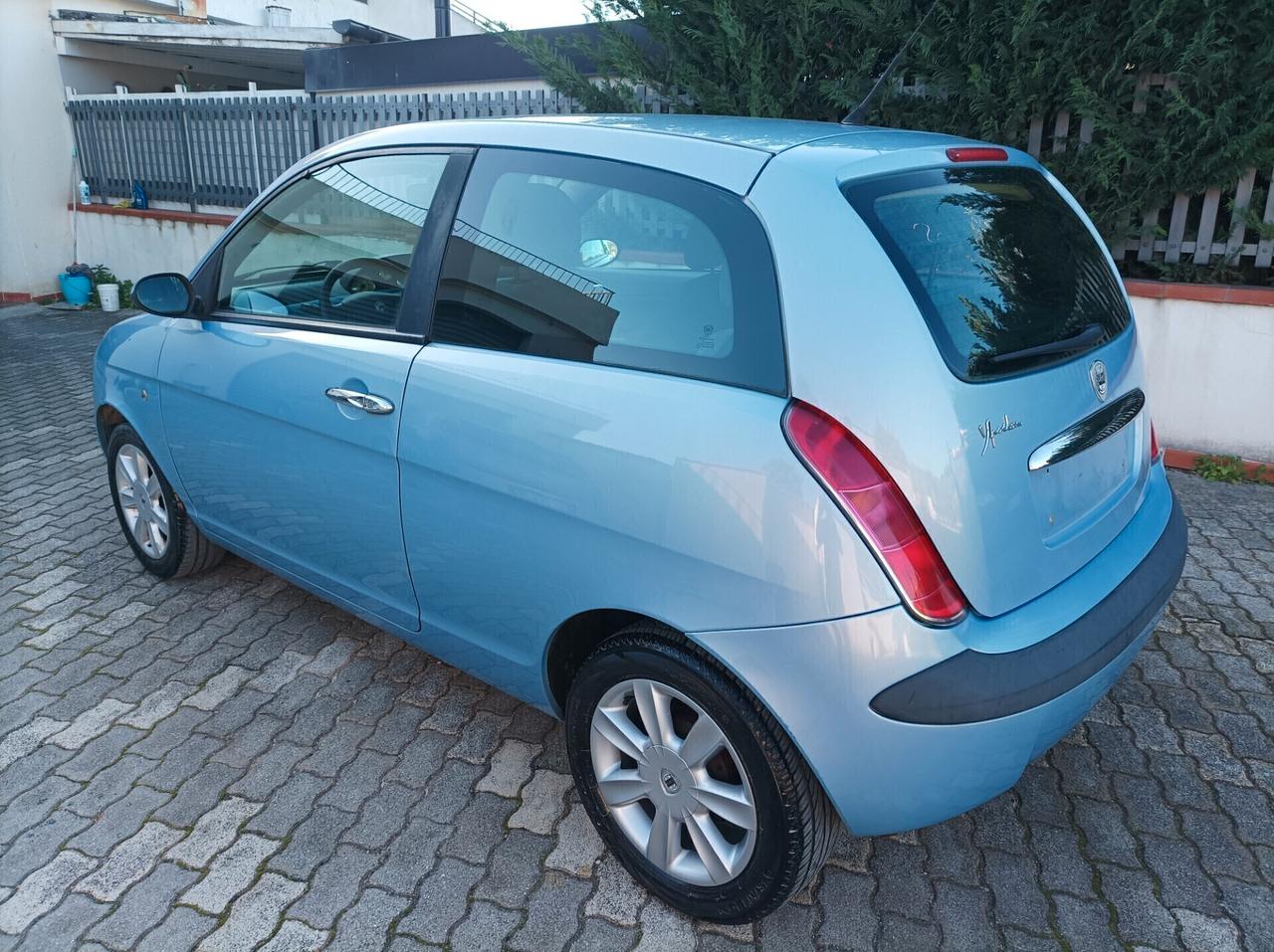 Lancia Ypsilon 1.2 Argento