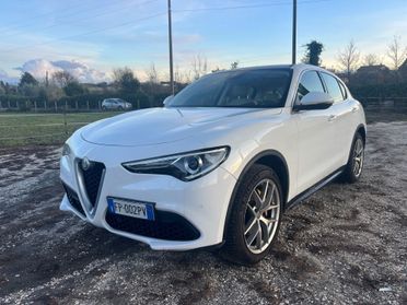 Alfa Romeo Stelvio 2.0 Turbo 280 CV AT8 Q4 Executive