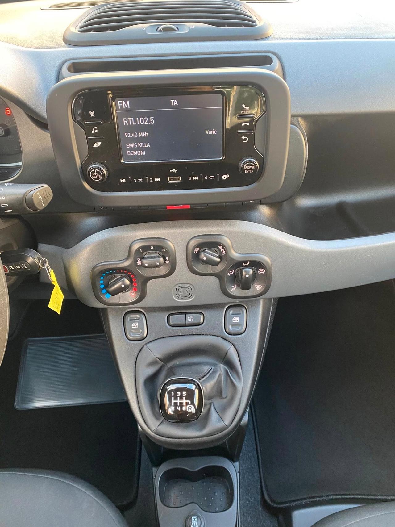 FIAT PANDA HYBRID CITY LIFE NEOPATENTATI