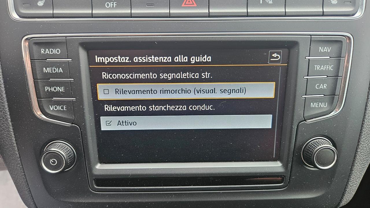Volkswagen Polo 5p 1.4 tdi 90cv dsg NAVY-SED.RISC.