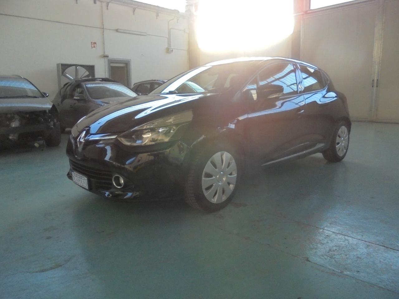 Renault Clio 1.2 75CV 5 porte Life E6 GPL
